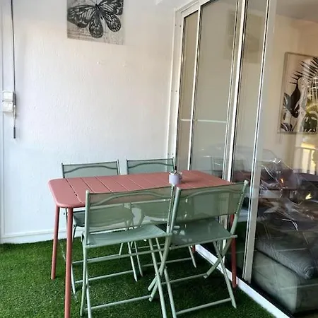 Appt F3 A 80m De La Mer 5 Couchages Plus Bebe Apartment *