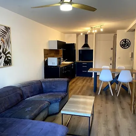 Apartment Appt F3 A 80m De La Mer 5 Couchages Plus Bebe