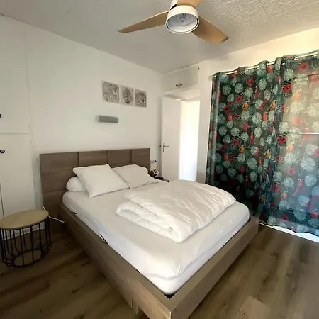Apartment Appt F3 A 80m De La Mer 5 Couchages Plus Bebe *