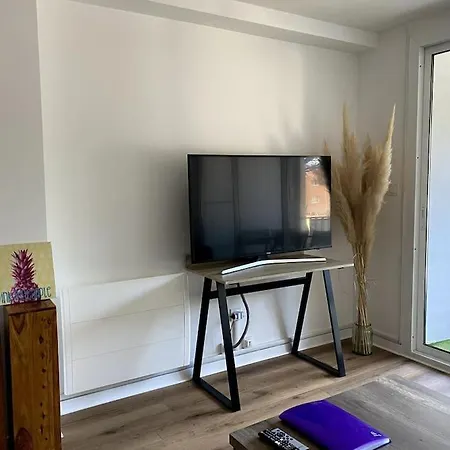Apartment Appt F3 A 80m De La Mer 5 Couchages Plus Bebe
