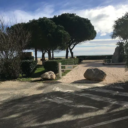 Appt F3 A 80m De La Mer 5 Couchages Plus Bebe Apartment